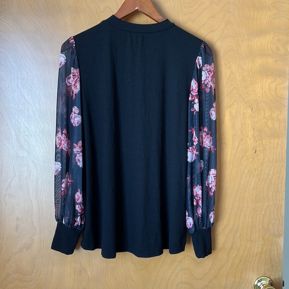 Maurice’s Ribbed High Neck Blouse - Picture 2 of 2